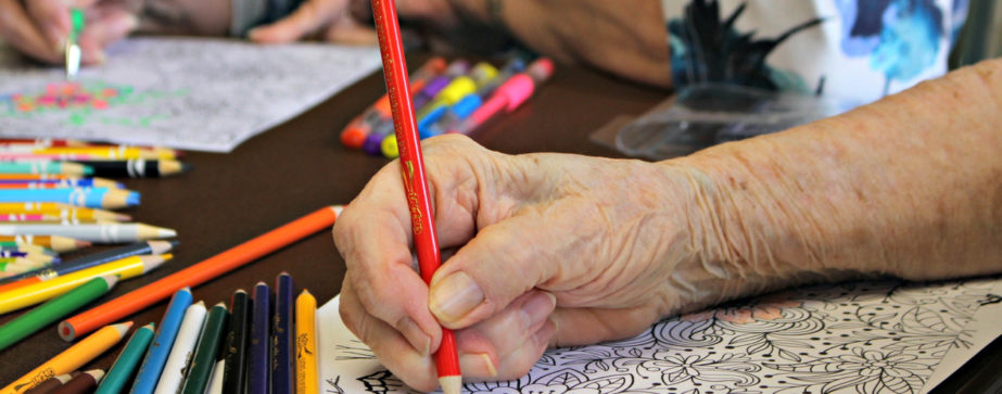 The Benefits of Art Therapy for Arthritis Pain-2