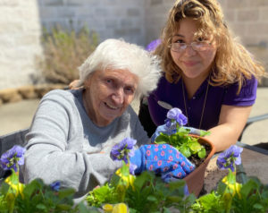 Horticultural Therapy for Those with Dementia-1213
